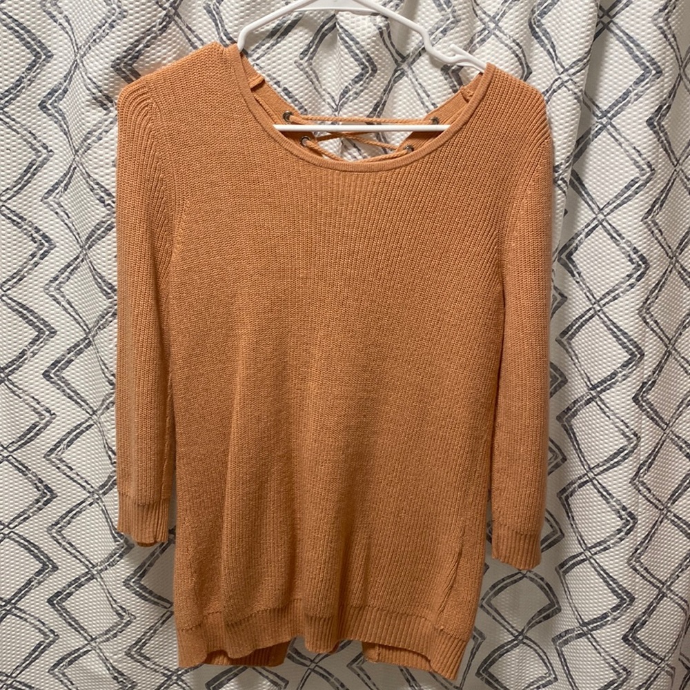 3/4 sleeve Sweater with string detail on back